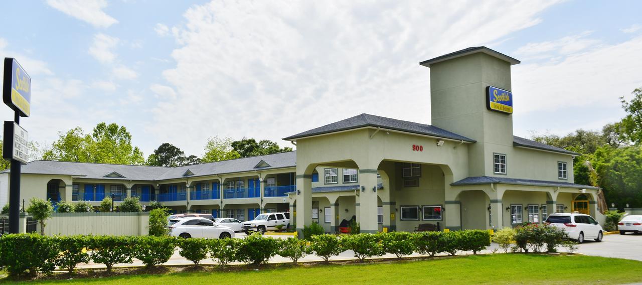 Scottish Inn And Suites Alvin Ngoại thất bức ảnh